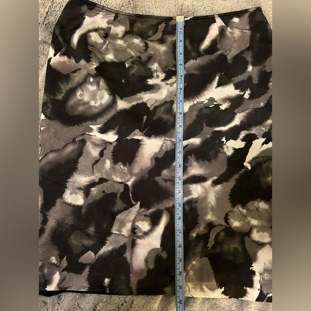 Jones New York Contemporary Black & White Skirt. Cotton & Silk blend size 10 - Picture 4 of 8